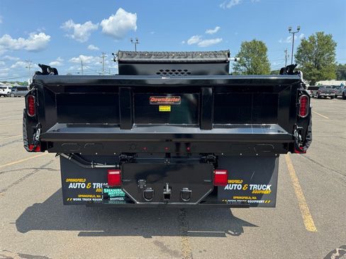 Used 2022 GMC Sierra 3500 Pro w/ Convenience Package AWD/4WD image 9