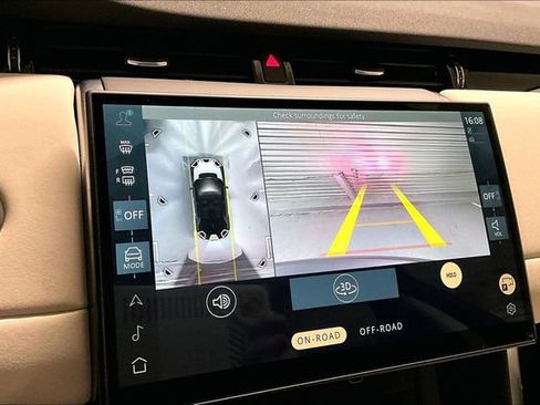 Certified 2025 Land Rover Discovery Sport S image 23