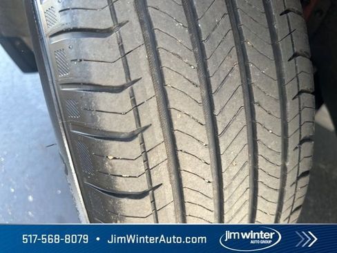 Used 2025 GMC Terrain Elevation image 4