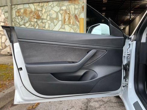 Used 2020 Tesla Model 3 Standard Range Plus image 20