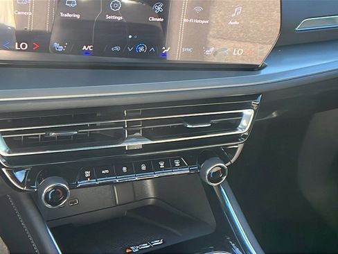 New 2026 Chevrolet Traverse LT w/ Driver Confidence Package image 27