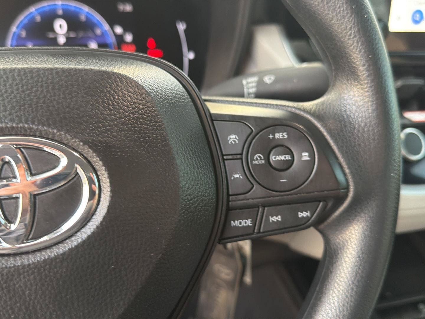 Certified 2026 Toyota Corolla Cross L FWD image 21