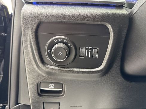 Used 2024 Jeep Grand Cherokee Overland w/ Trailer Tow Package image 24