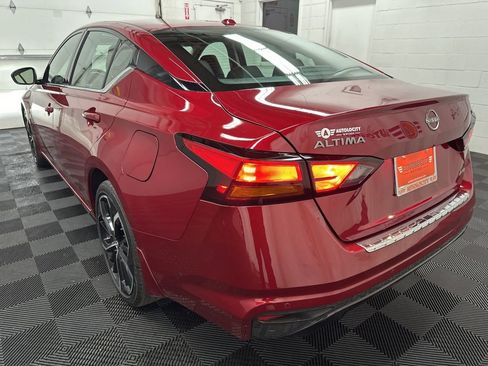 Used 2023 Nissan Altima 2.5 SR w/ SR Premium Package AWD/4WD image 8