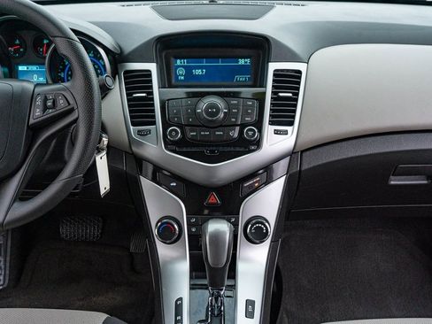 Used 2016 Chevrolet Cruze LS image 19