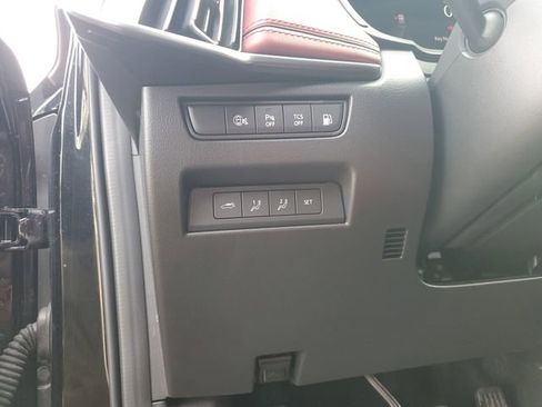 Certified 2025 MAZDA CX-70 Plug-In Hybrid w/ Premium Plus image 8