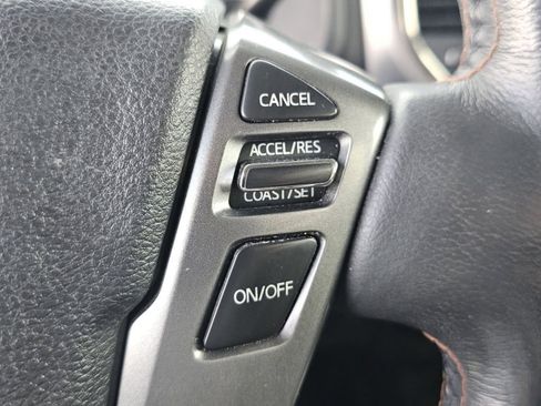 Used 2017 Nissan Titan Platinum Reserve image 18