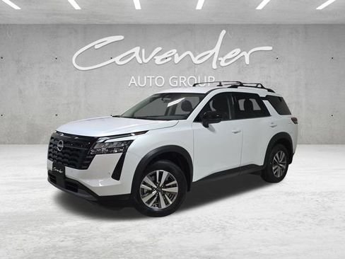 New 2026 Nissan Pathfinder SL image 1