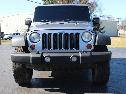 Used 2013 Jeep Wrangler Unlimited Rubicon w/ Dual Top Group image 2
