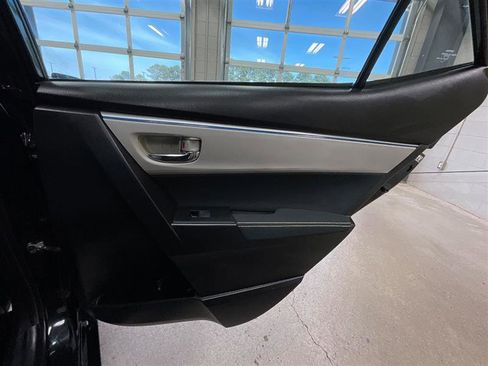 Used 2016 Toyota Corolla LE FWD image 23