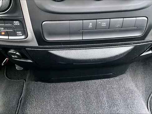 Used 2016 RAM 1500 Express image 24