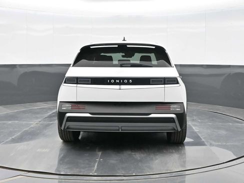 New 2025 Hyundai Ioniq 5 SE image 6