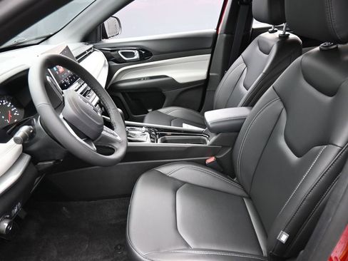 New 2026 Jeep Compass Limited image 10