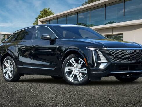 Certified 2024 Cadillac Lyriq Tech w/ Driver Assist Package AWD/4WD image 1