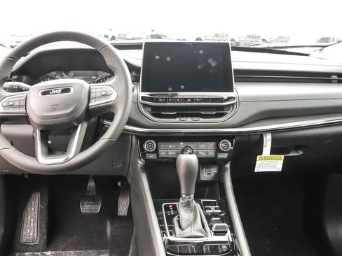 New 2026 Jeep Compass Limited image 14