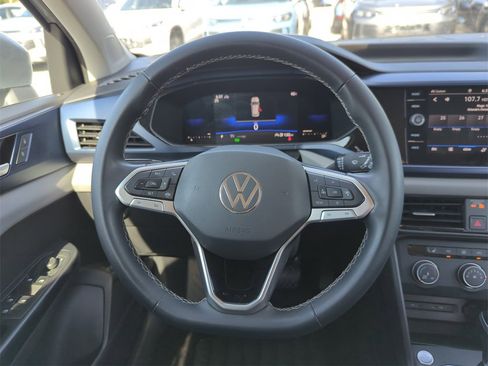 Used 2022 Volkswagen Taos SE image 21