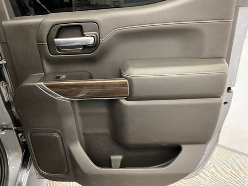 Used 2019 Chevrolet Silverado 1500 LT Trail Boss AWD/4WD image 13
