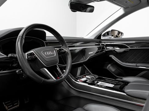 Used 2023 Audi S8 image 7
