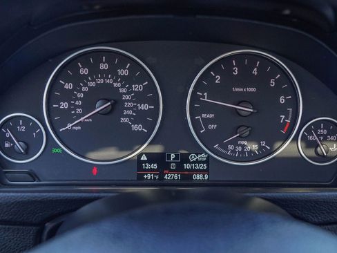 Used 2015 BMW 320i 320i Sedan 4D image 25