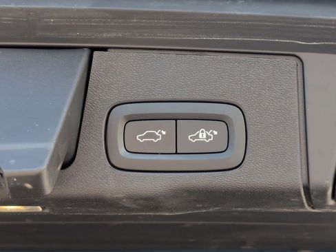 Used 2022 Volvo XC60 B5 Inscription w/ Advanced Package image 33