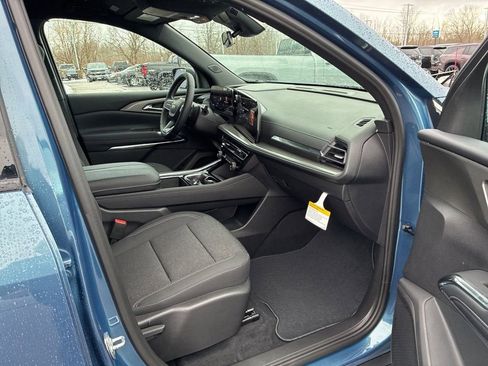 New 2026 Chevrolet Traverse LT w/ LPO, Floor Liner Package image 38