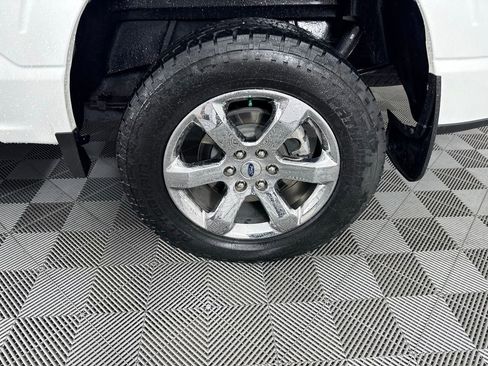 Used 2022 Ford F150 Lariat w/ Max Trailer Tow Package image 36