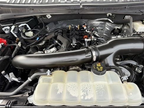 Used 2024 Ford Expedition Limited image 38