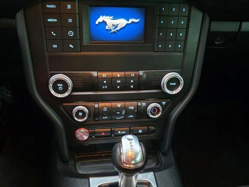Used 2019 Ford Mustang Coupe RWD image 18