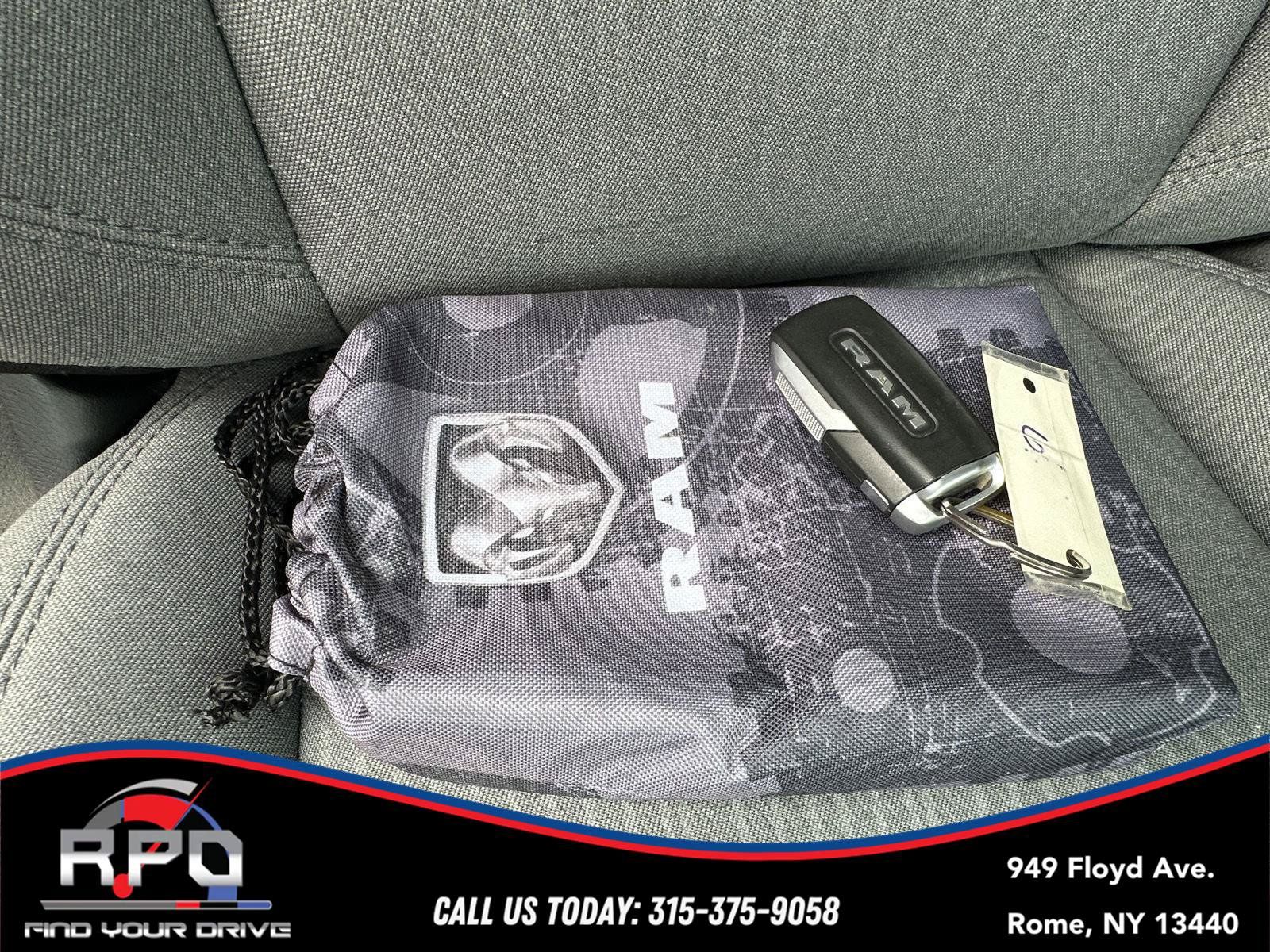 Used 2022 RAM 1500 Big Horn AWD/4WD image 32