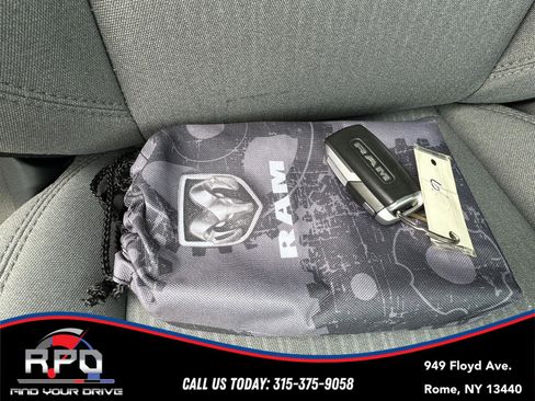 Used 2022 RAM 1500 Big Horn AWD/4WD image 32