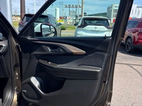 Used 2022 Chevrolet TrailBlazer ACTIV w/ Sun and Liftgate Package FWD image 14