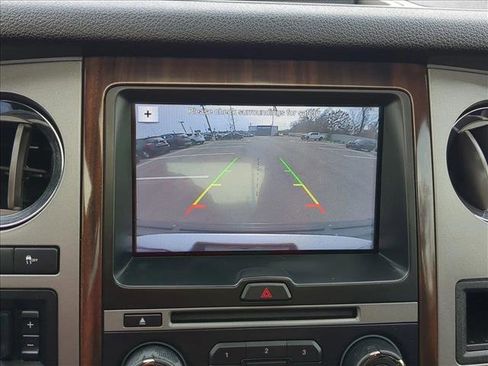 Used 2017 Ford Expedition Platinum image 14