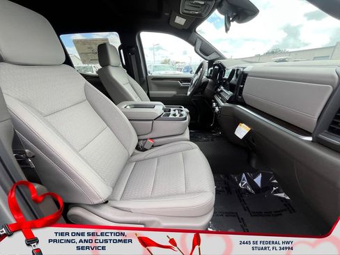 New 2026 GMC Sierra 1500 SLE image 15