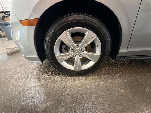 Used 2019 Honda Odyssey EX image 10