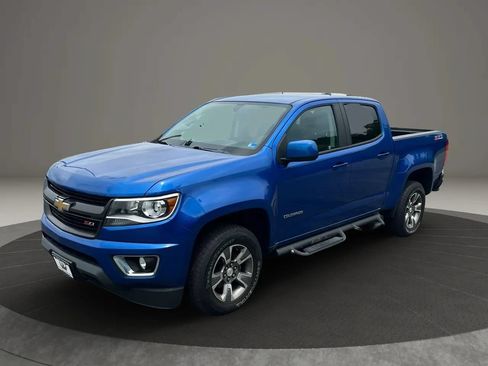 Used 2018 Chevrolet Colorado Z71 AWD/4WD image 2