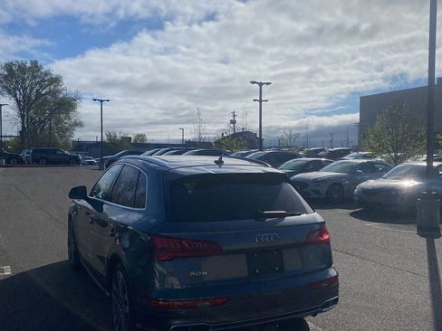 Used 2018 Audi SQ5 Premium Plus w/ S Sport Package image 4