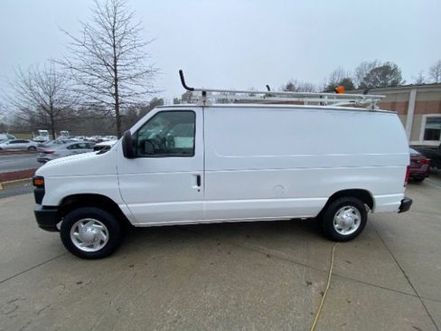 Used 2014 Ford E-150 and Econoline 150 image 2