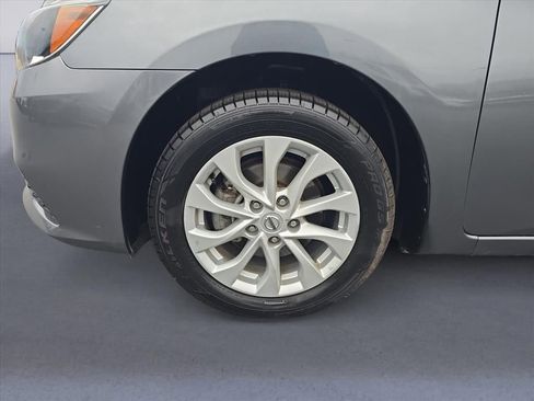 Used 2019 Nissan Sentra SV image 9