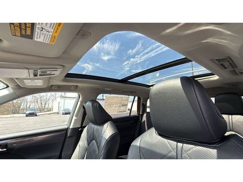 New 2026 Toyota Highlander Platinum AWD/4WD image 34