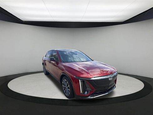 Used 2024 Cadillac Lyriq Sport RWD image 1