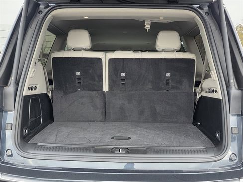 Used 2024 Jeep Wagoneer 4WD image 32