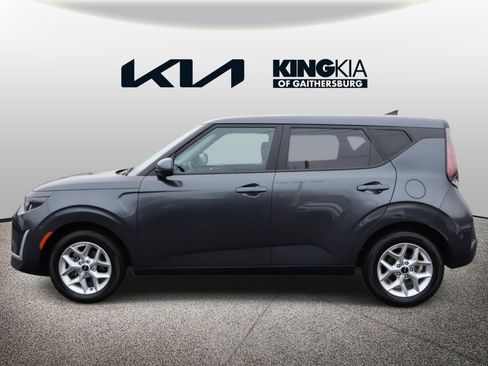 Certified 2023 Kia Soul LX w/ LX Technology Package image 7