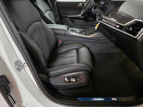 New 2026 BMW X7 M60i image 12