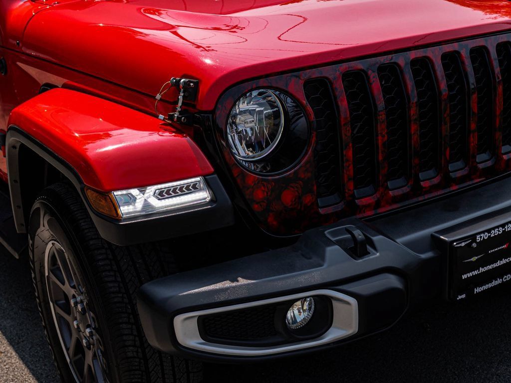Used 2021 Jeep Gladiator Overland w/ Popular Equipment Package AWD/4WD image 37