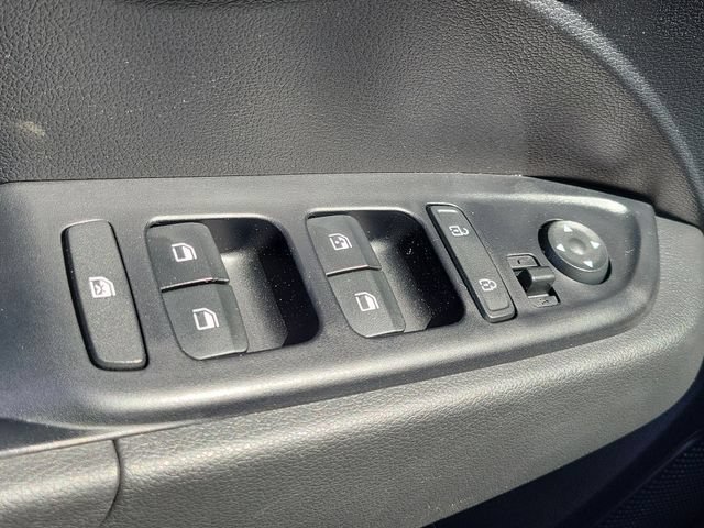 Certified 2024 Hyundai Venue SEL FWD image 18