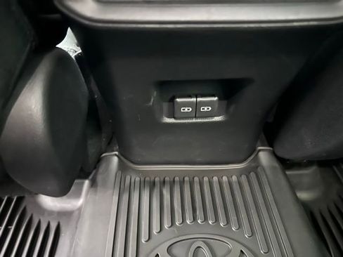 Used 2023 Toyota RAV4 SE w/ Convenience Package AWD/4WD image 18