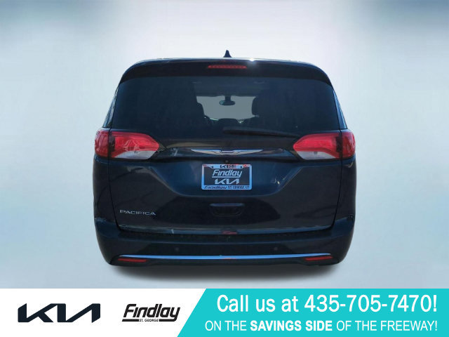 Used 2017 Chrysler Pacifica Touring-L Plus FWD image 6