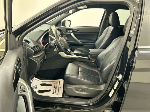 Used 2024 Mitsubishi Eclipse Cross SEL image 9