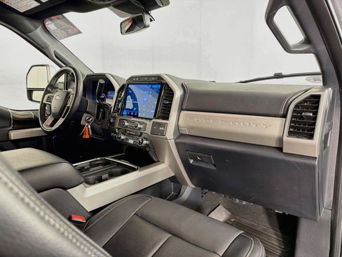 Used 2022 Ford F350 Lariat w/ Lariat Value Package AWD/4WD image 32