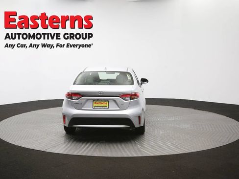 Used 2022 Toyota Corolla LE FWD image 38